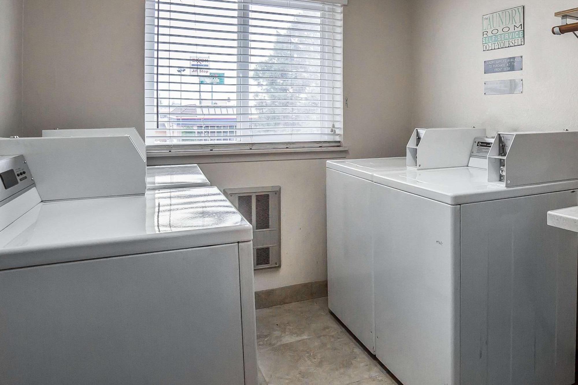 Quality Inn & Suites Coeur D'Alene Bagian luar foto