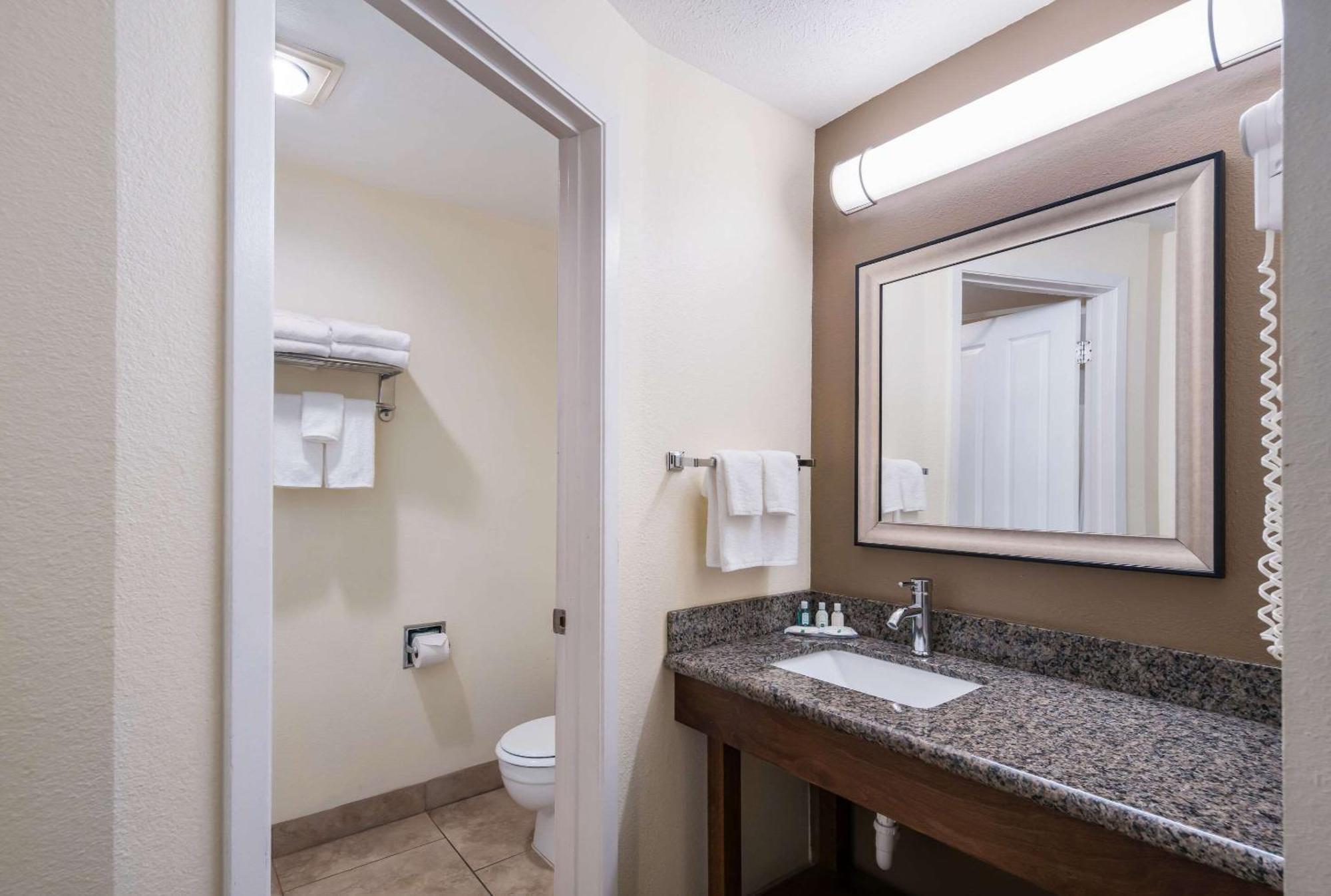 Quality Inn & Suites Coeur D'Alene Bagian luar foto