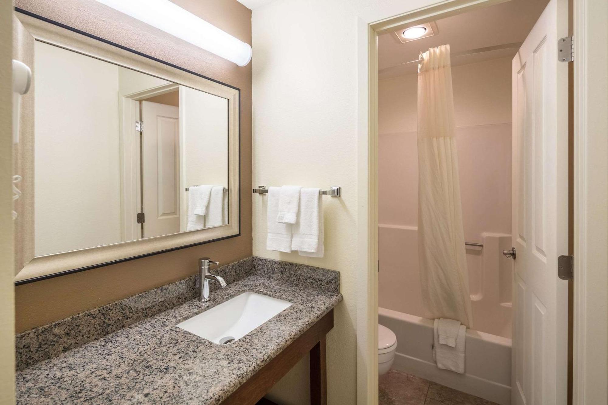 Quality Inn & Suites Coeur D'Alene Bagian luar foto